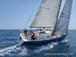 Navegar en Primavera (TETE First 36.7)